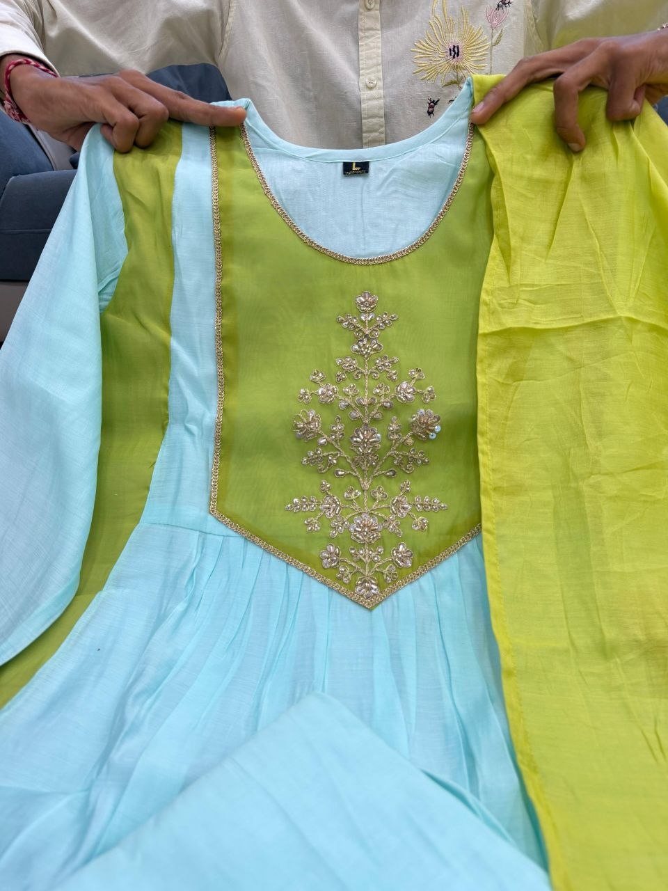 Đěsigner Festival Special Pure Mul Chanderi With Jequard Wiving Lagadi Duppata  & Pent Suit Set