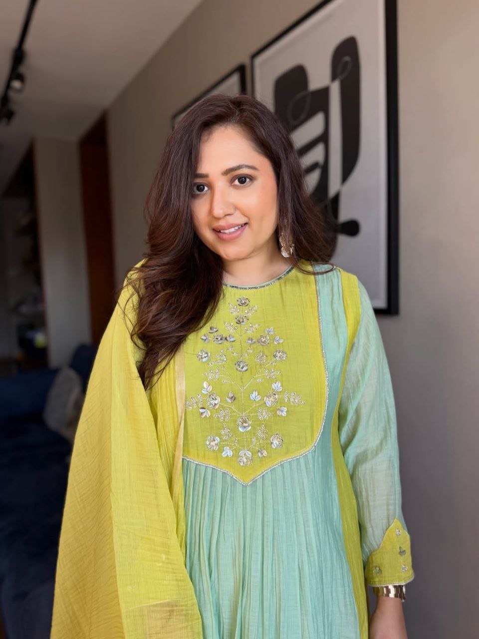 Đěsigner Festival Special Pure Mul Chanderi With Jequard Wiving Lagadi Duppata  & Pent Suit Set